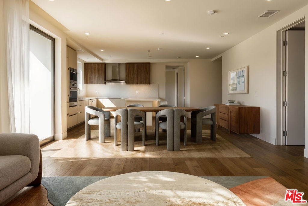 Photo of Listing #25604015