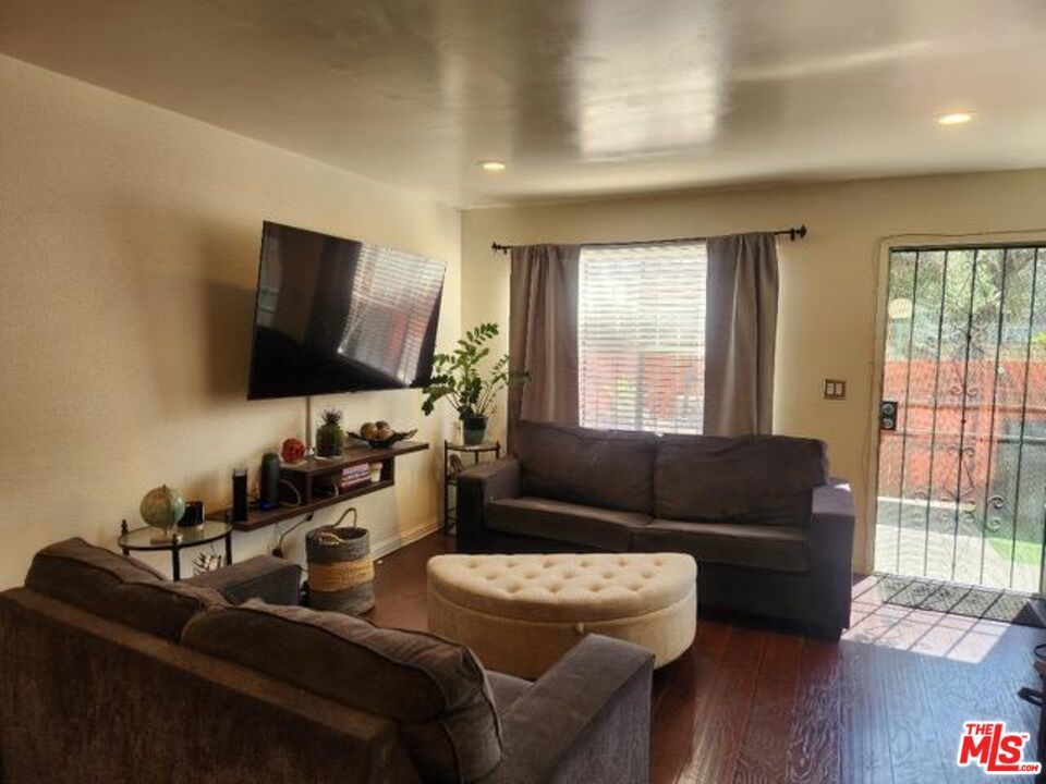 157 Wilmington Avenue # I, Compton