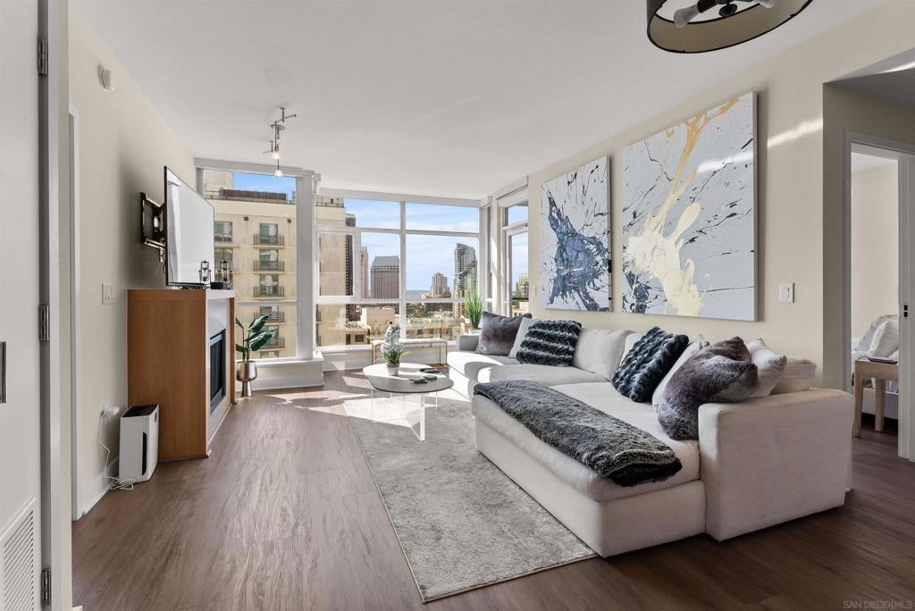 325 7th Ave # 1507, San Diego