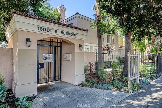 16001 S Vermont 44, Gardena.