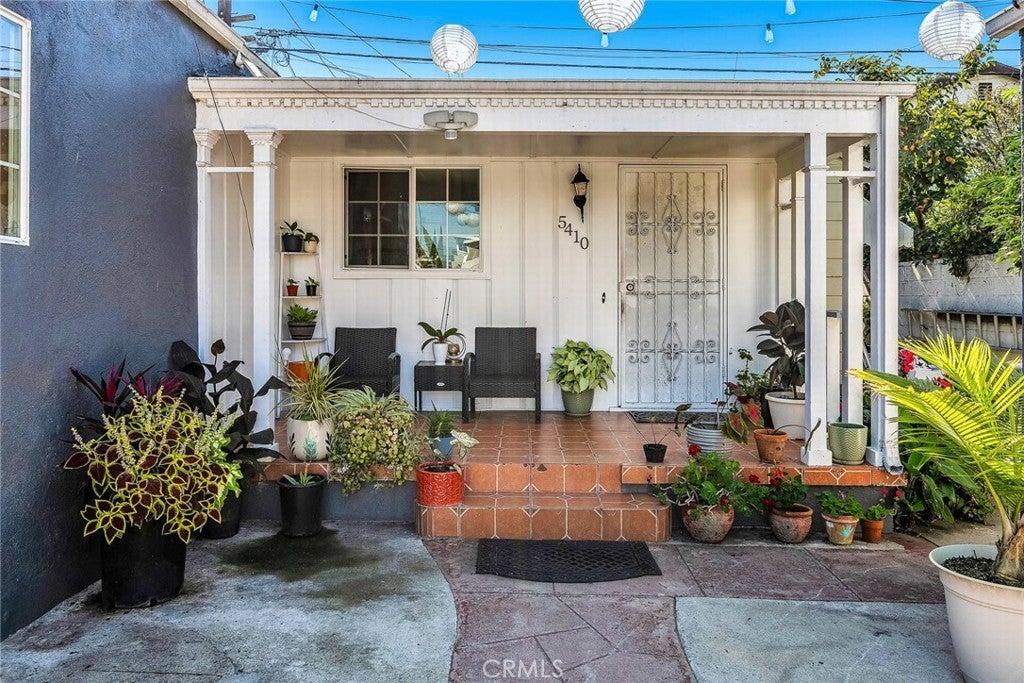 5410 Smiley, Los Angeles