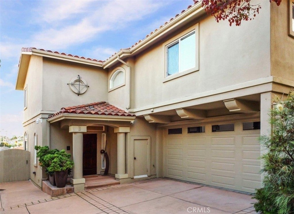 Photo of Listing #PV25225335