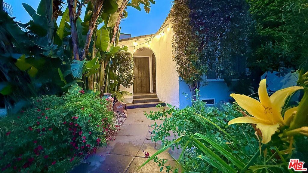 2640 Vineyard Avenue, Los Angeles