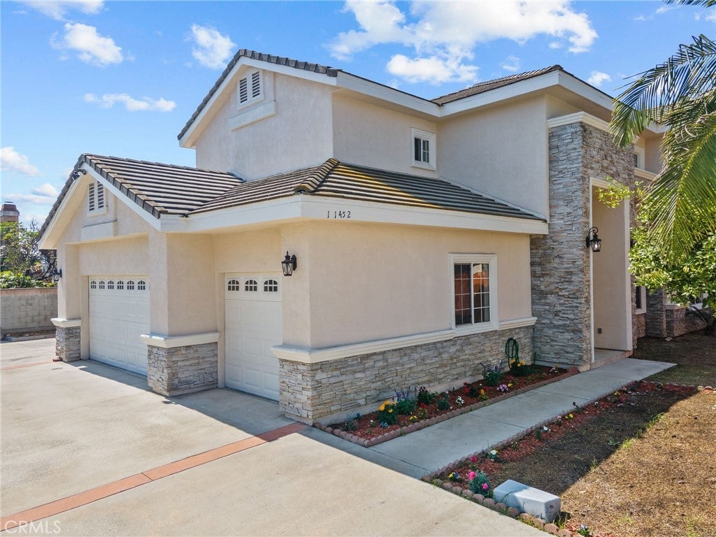 Photo of Listing #WS25236611