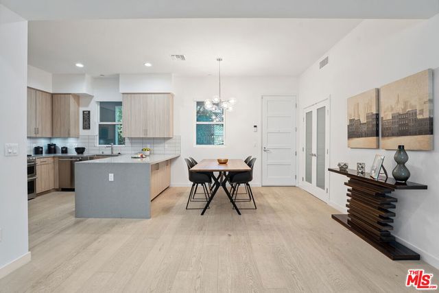 1746 Garfield Place # 202, Los Angeles