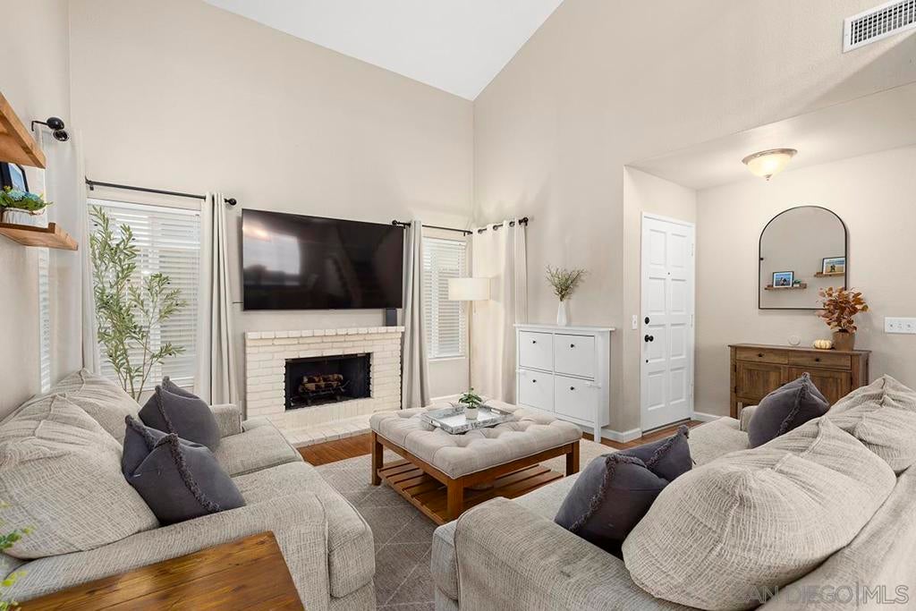 2217 Charise St, Escondido