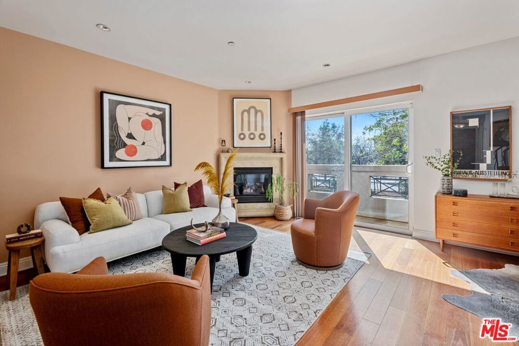 Photo of Listing #25605175