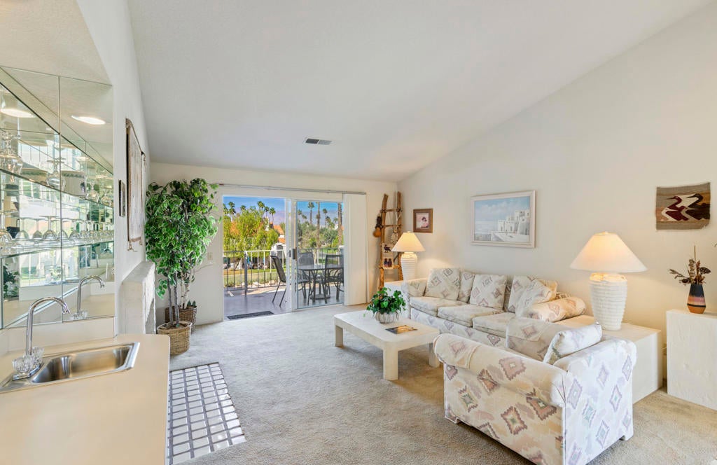 Photo of Listing #219136876DA