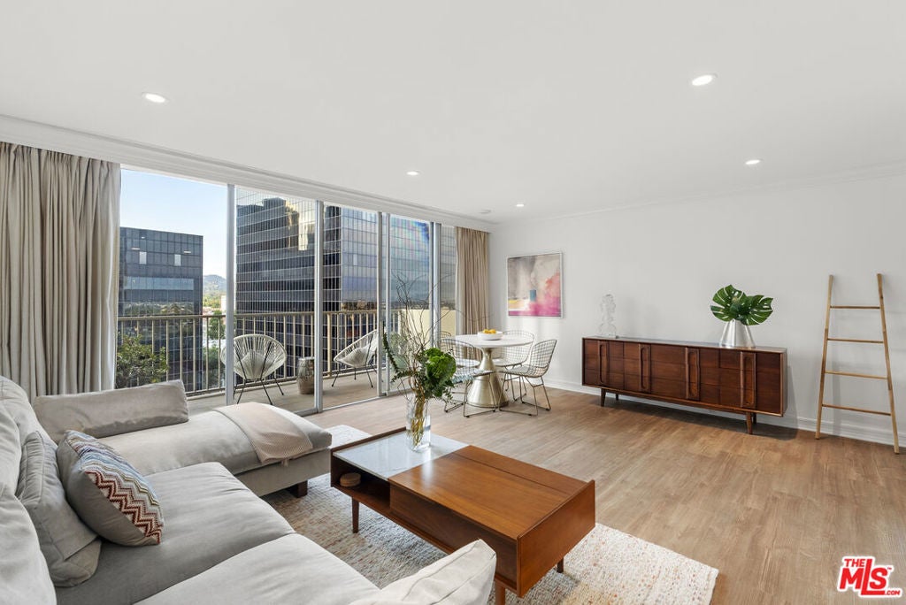 Photo of Listing #25602859