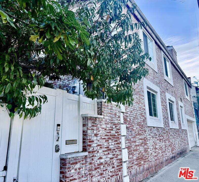 Photo of Listing #25604189