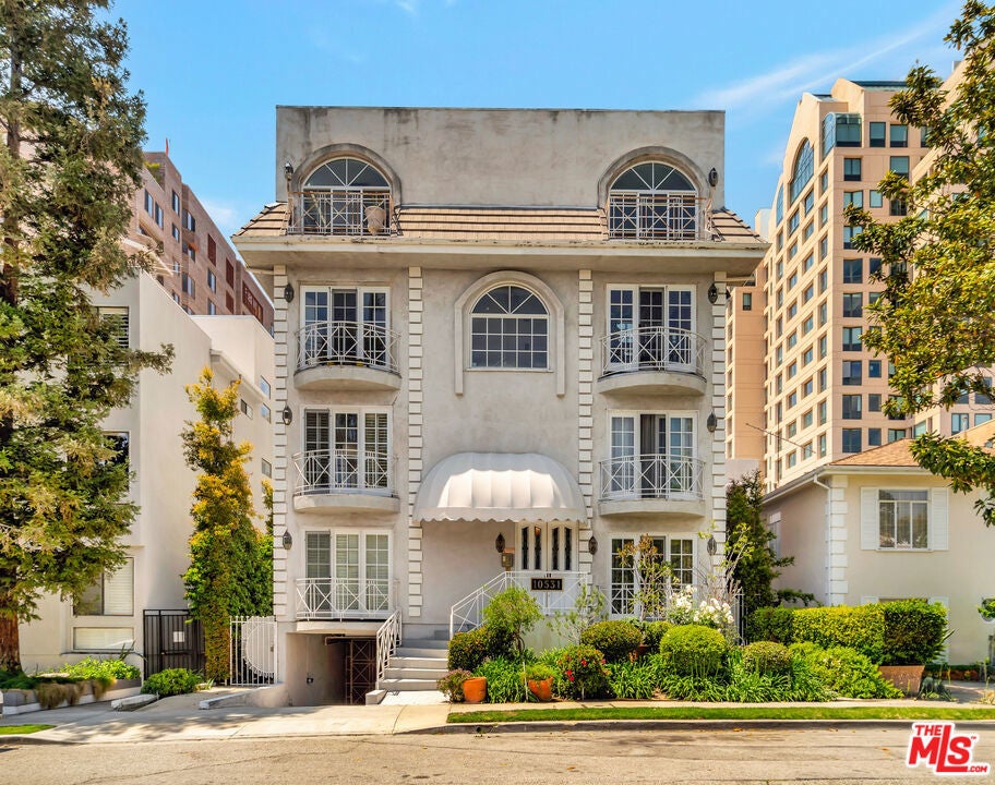 Photo of Listing #25605445