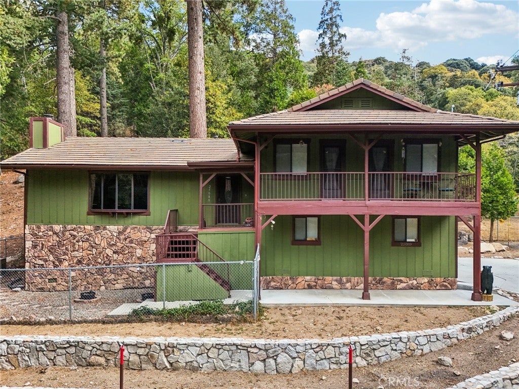 25089 Moon Drive, Crestline