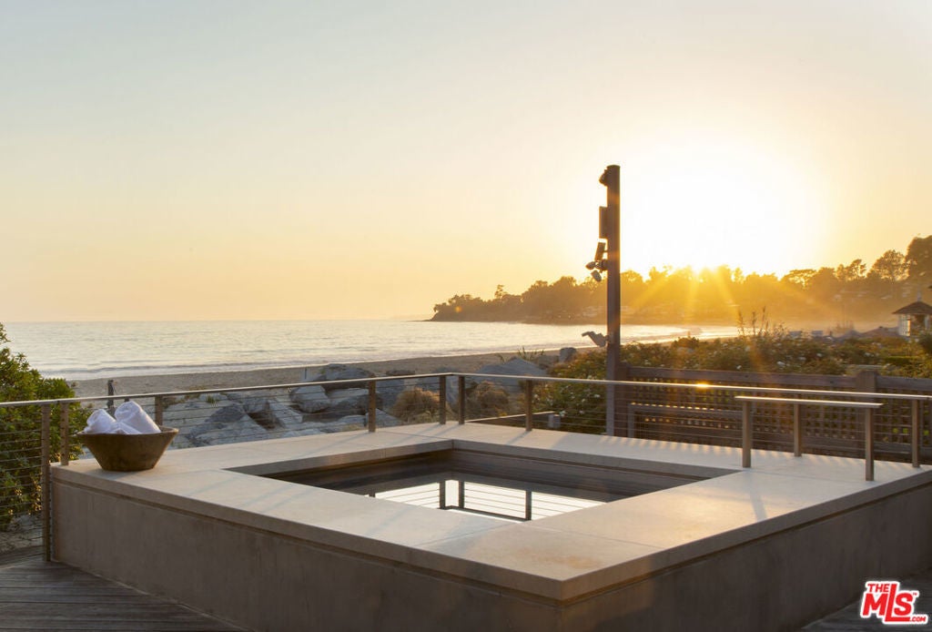 Photo of Listing #25605551