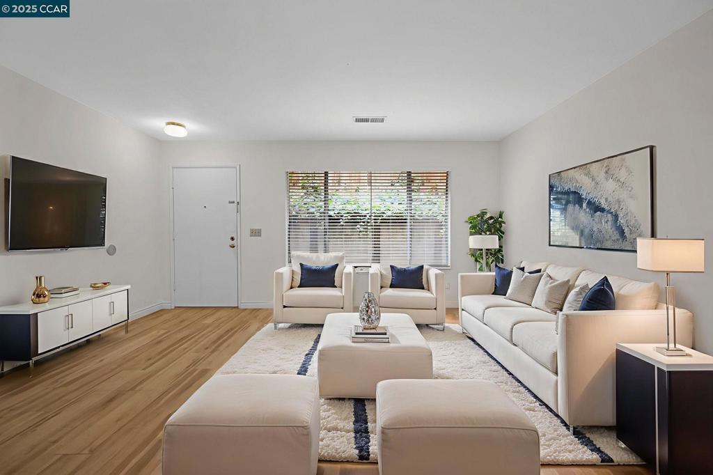 Photo of Listing #41114629