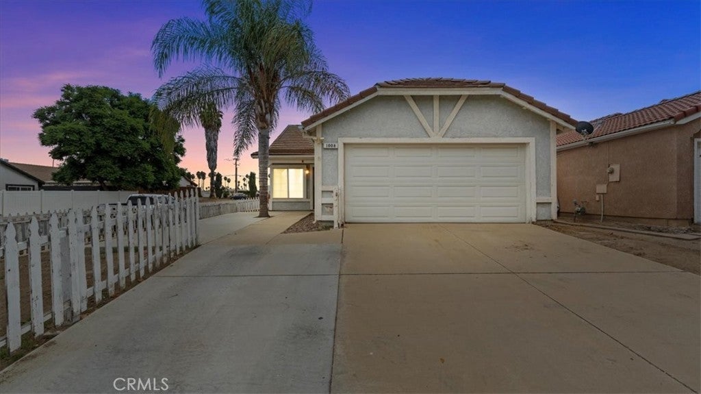 1008 Dahlia, Hemet
