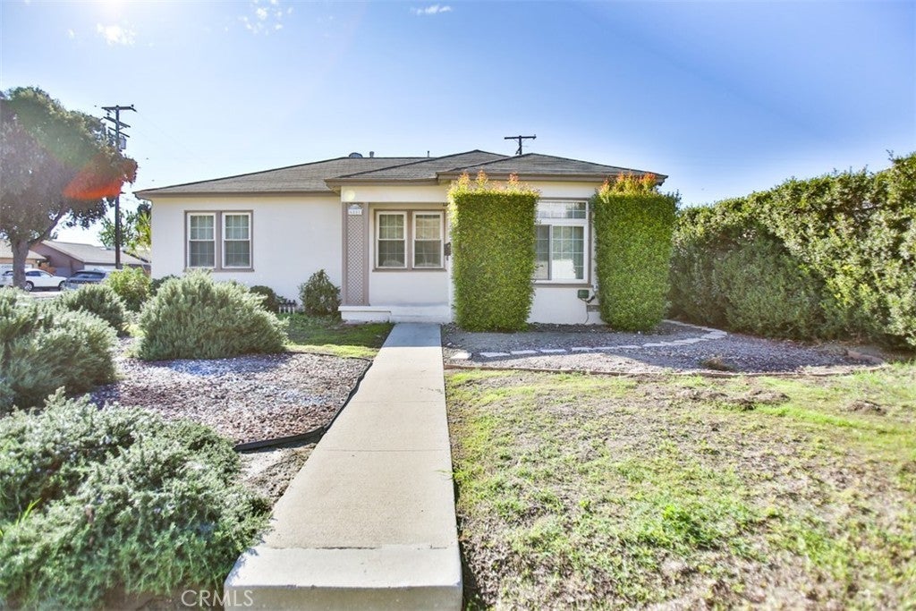 6851 Coachella, Long Beach