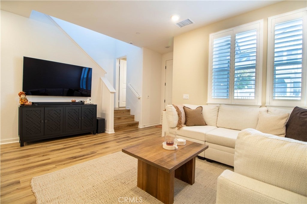 Photo of Listing #IG25239063