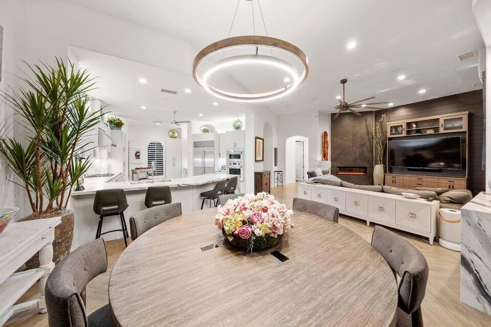 Photo of Listing #219136927DA