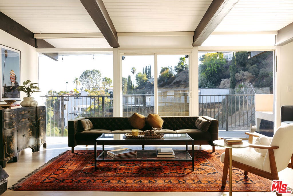 Photo of Listing #25605637