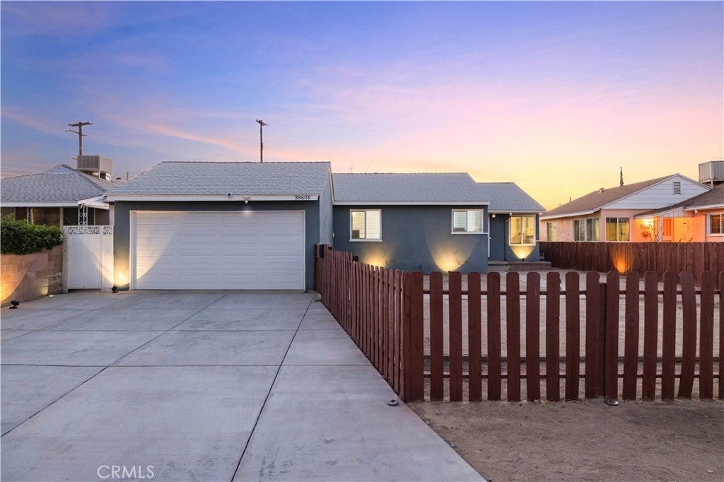 Photo of Listing #SR25238213