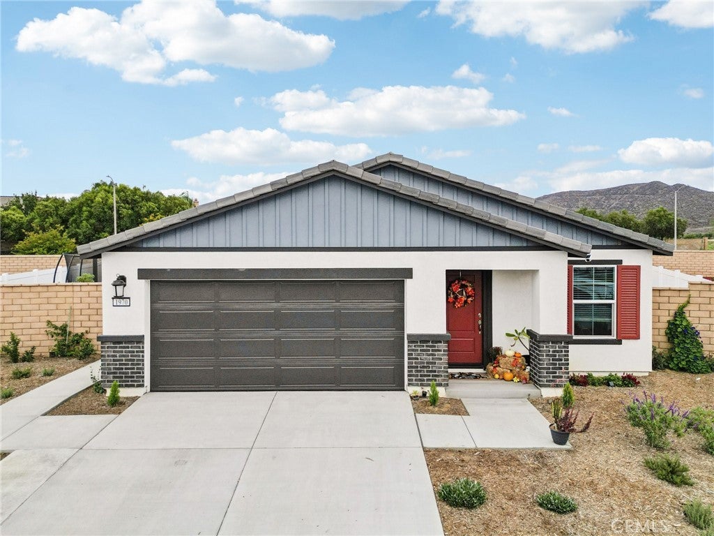 Photo of Listing #IV25239410