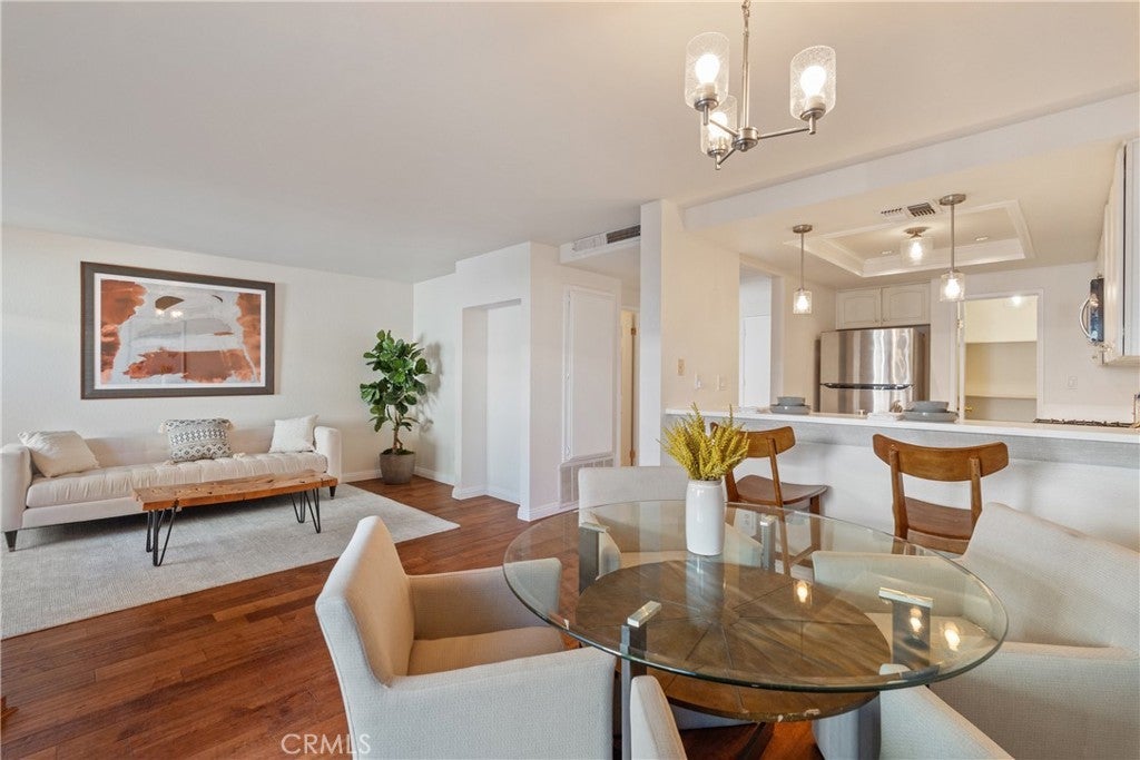 Photo of Listing #SB25238601