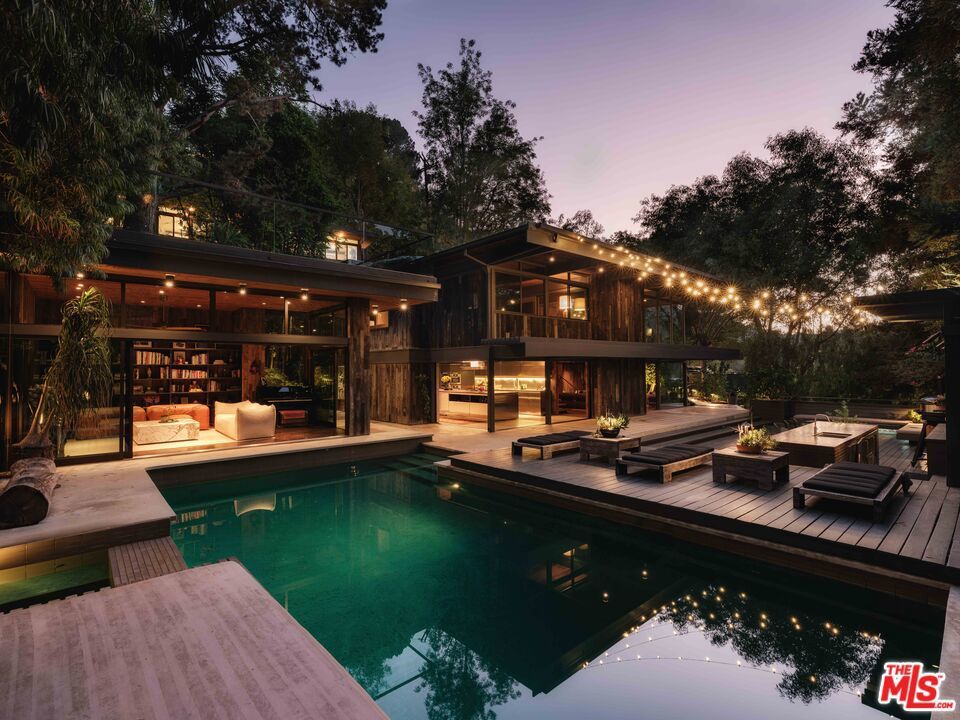 Photo of Listing #25606233