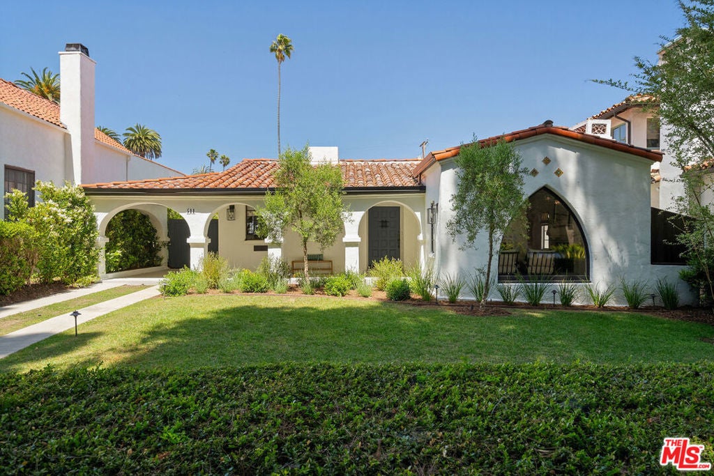 Photo of Listing #25541093