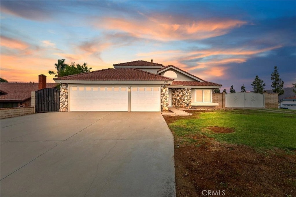 Photo of Listing #IV25239785