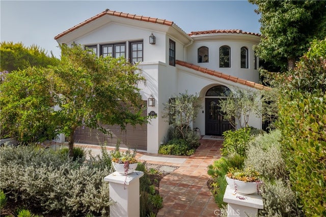 2001 Agnes Rd, Manhattan Beach.