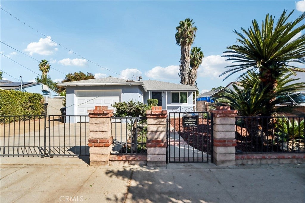 Photo of Listing #SR25238579