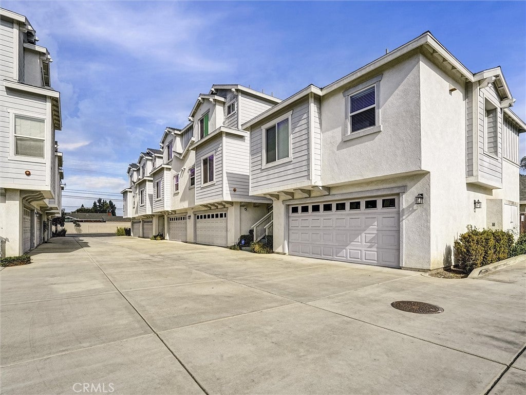 Photo of Listing #SB25240473