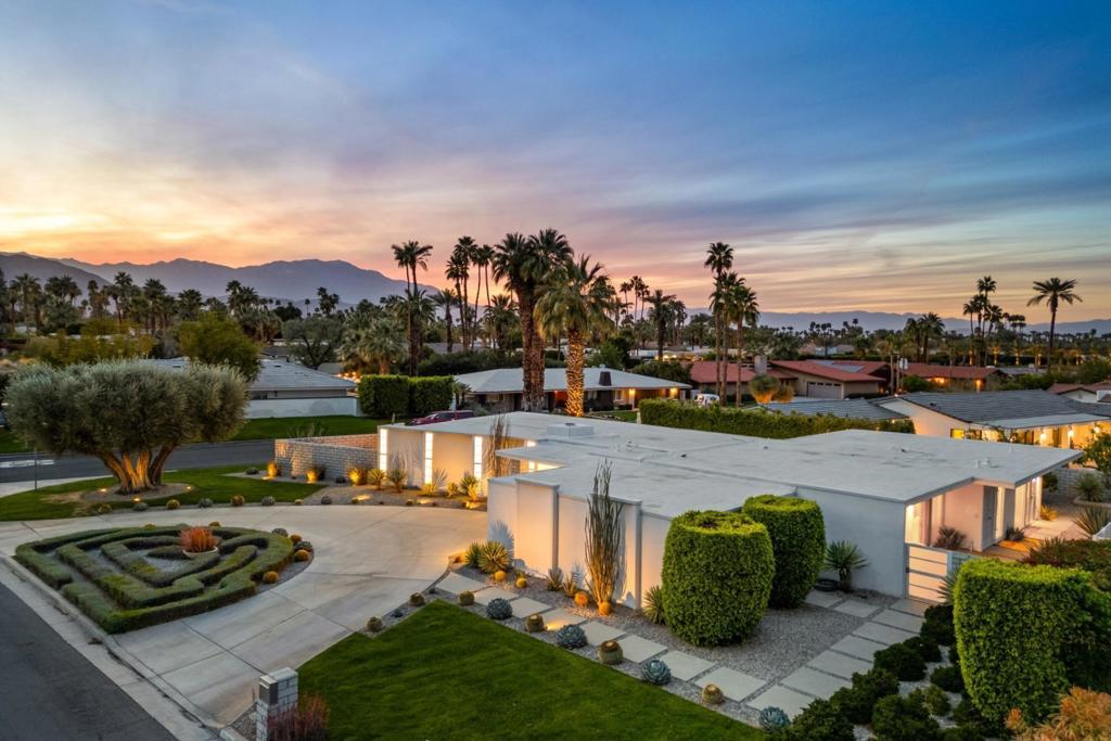 76080 Fairway Drive, Indian Wells