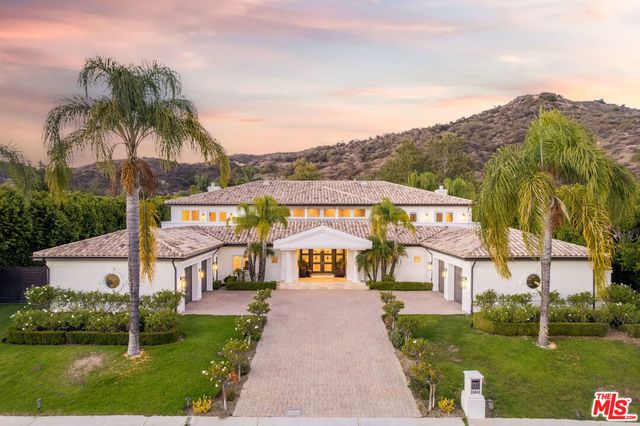 25043 Abercrombie Lane, Calabasas