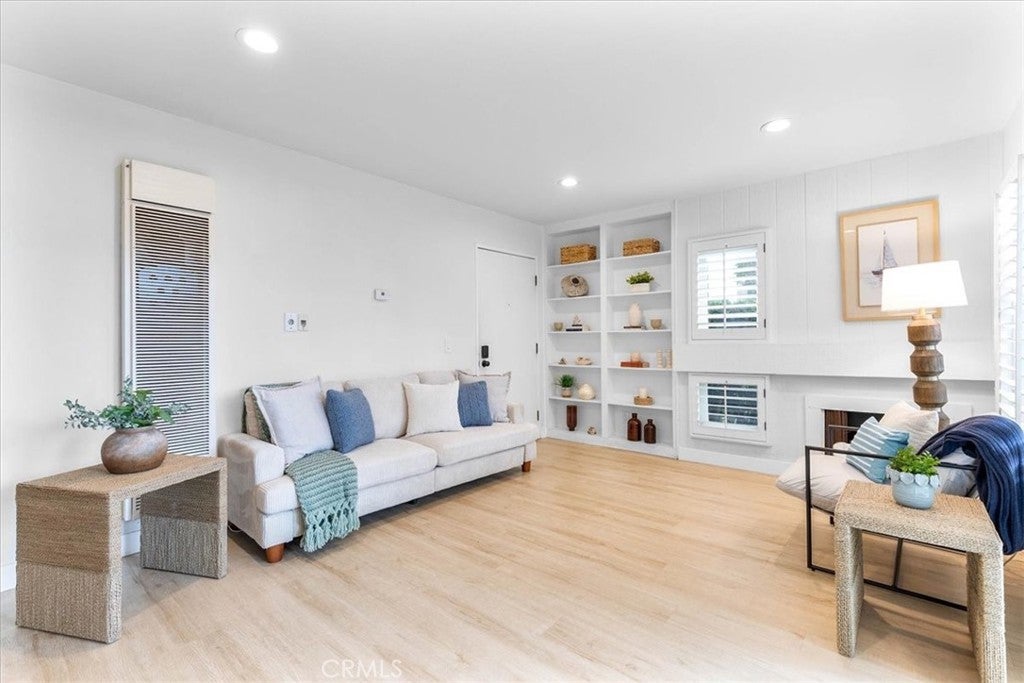 Photo of Listing #PW25240160