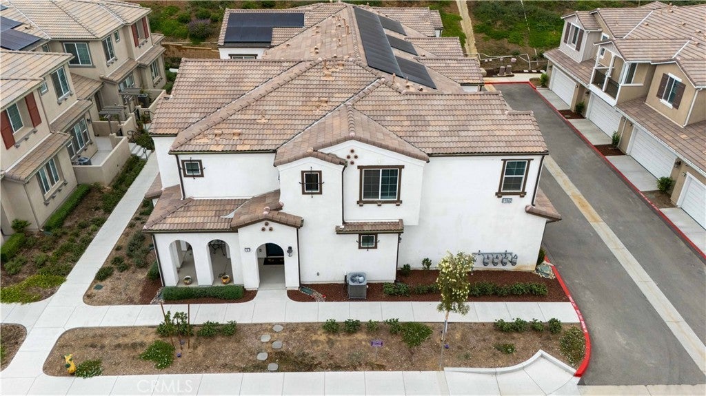 Photo of Listing #IV25240614