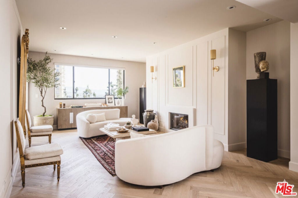 Photo of Listing #25607033