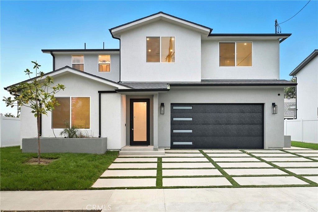 Photo of Listing #SR25237589