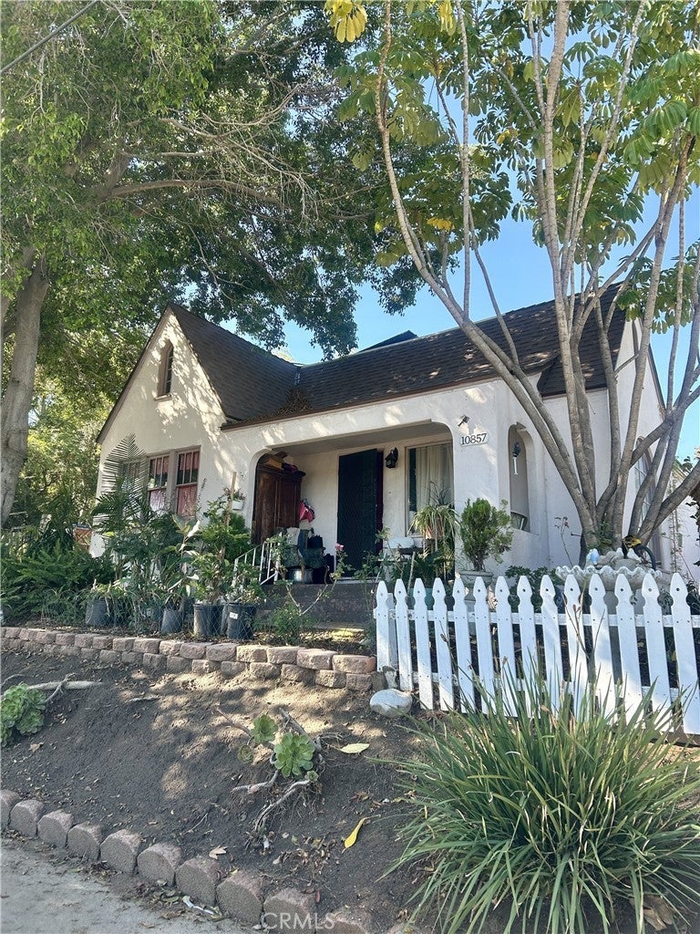 10857 La Mirada Boulevard, Whittier