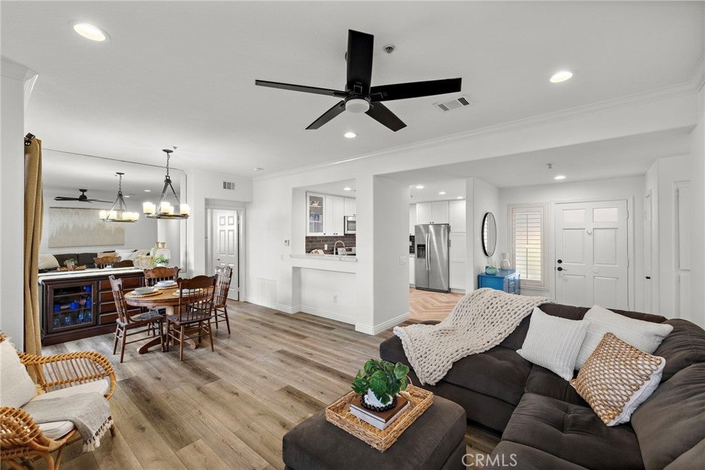 Photo of Listing #OC25239561