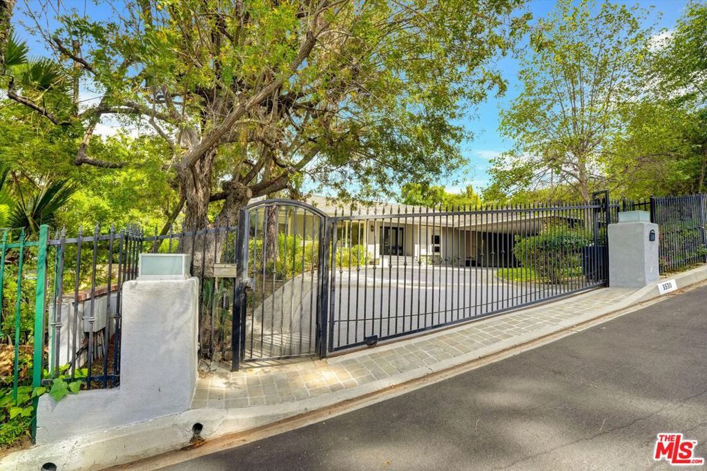 Photo of Listing #25607173