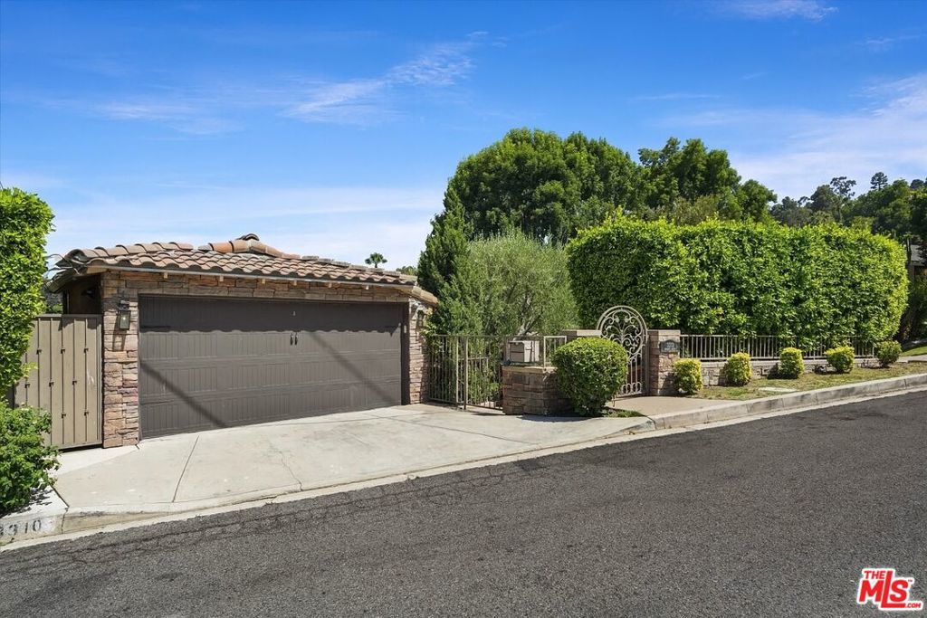 Photo of Listing #25606733