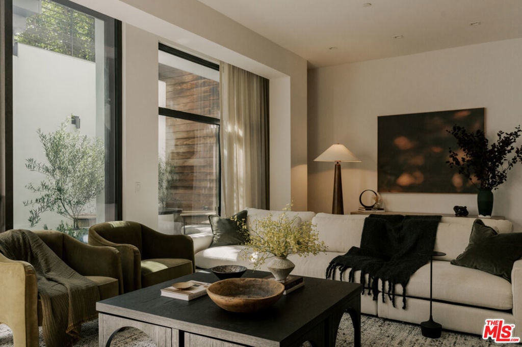 Photo of Listing #25605851