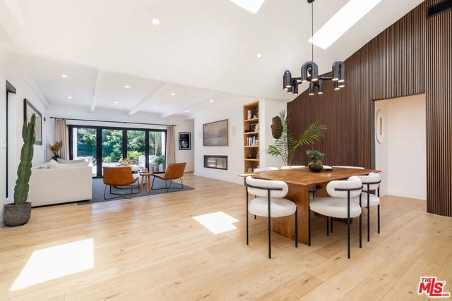 13817 Bessemer Street, Valley Glen