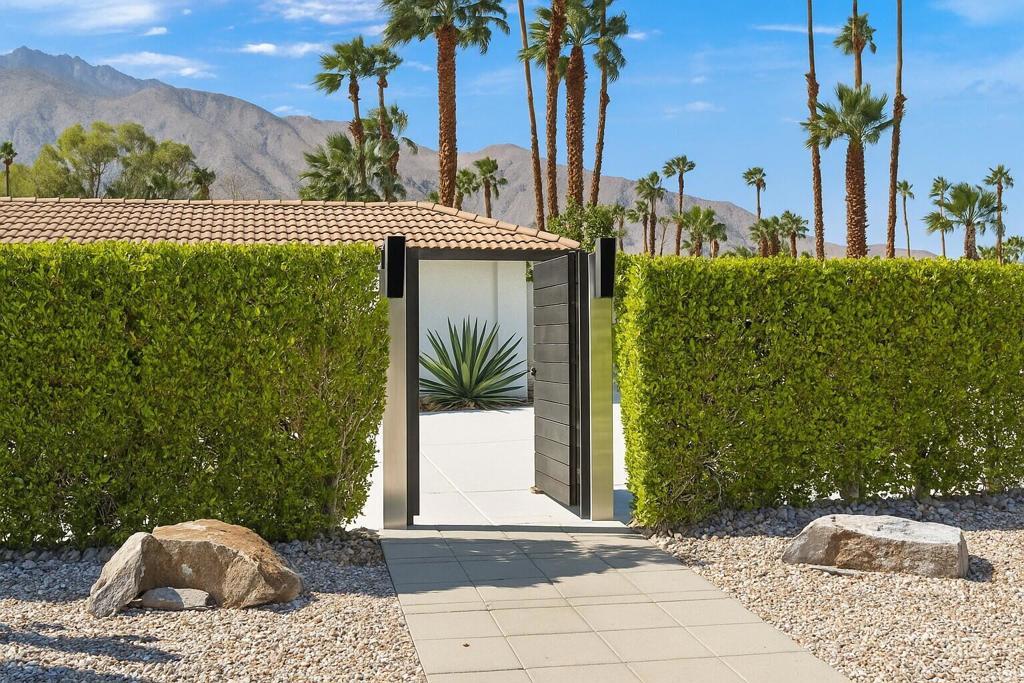 505 N Camino Real, Palm Springs