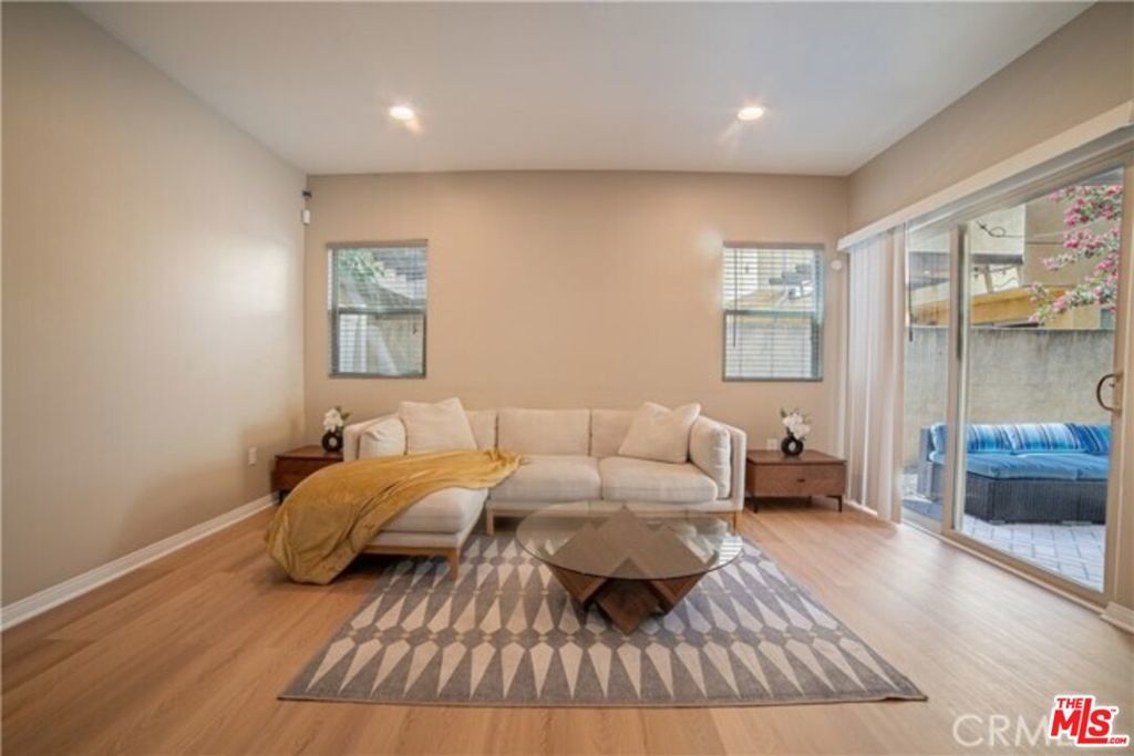 Photo of Listing #25607469