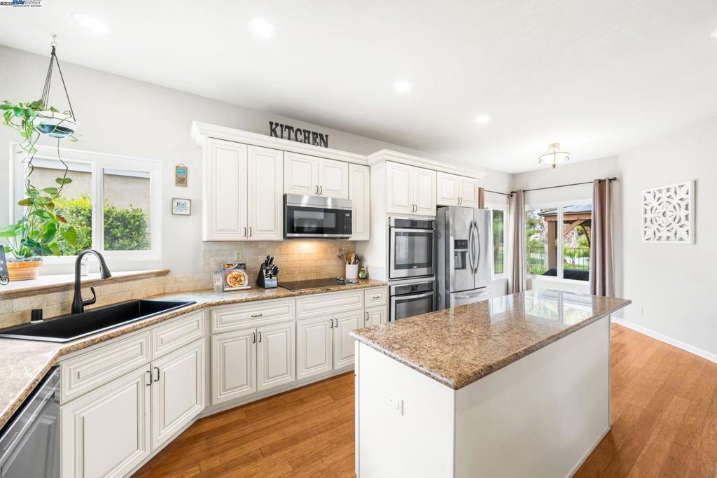 Photo of Listing #41115082