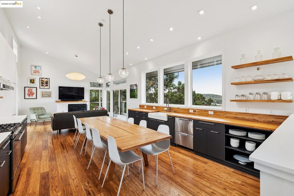 4520 Saint Andrews Road, Oakland