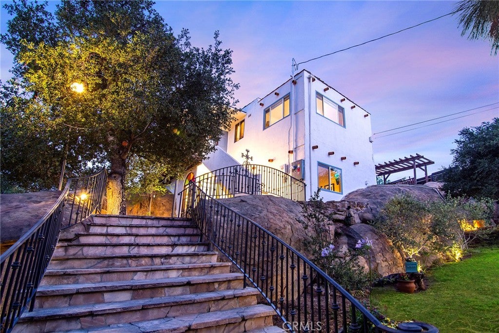 Photo of Listing #SR25234152