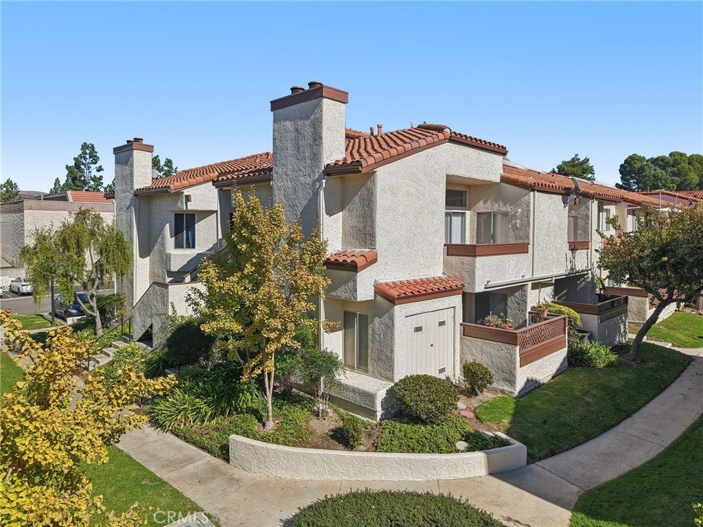 Photo of Listing #SR25242172